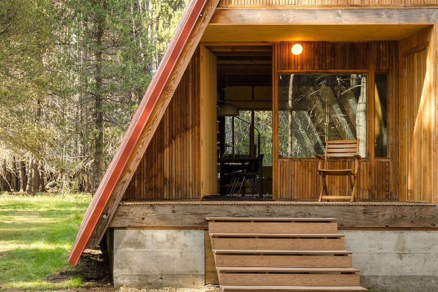 Far Meadow glamping cabin in yosemite