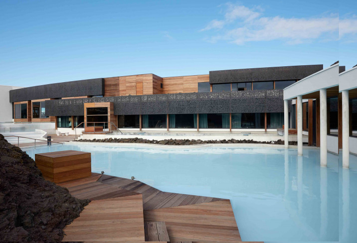 the-retreat-at-blue-lagoon-iceland-pool